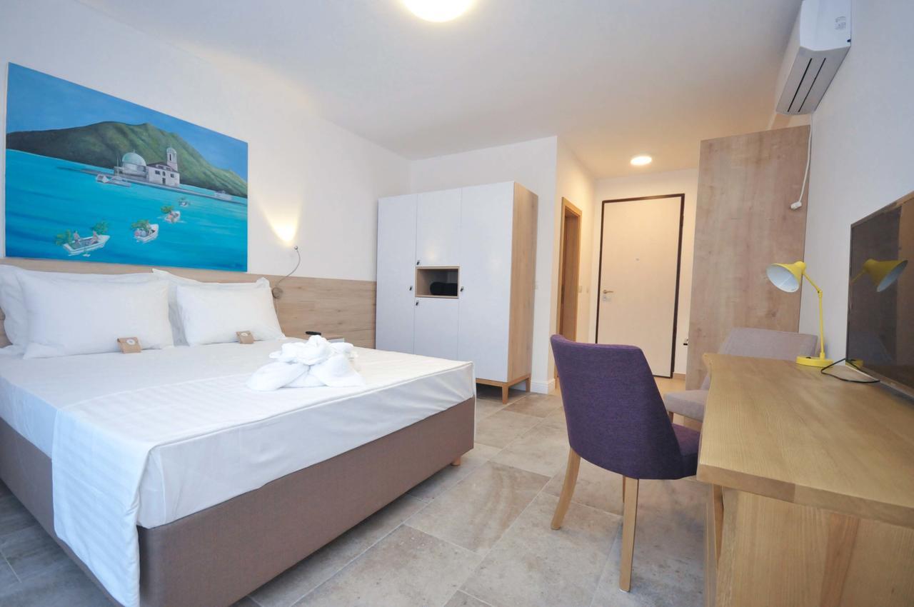 Corso Levante Luxury Suites Petrovac Exterior photo