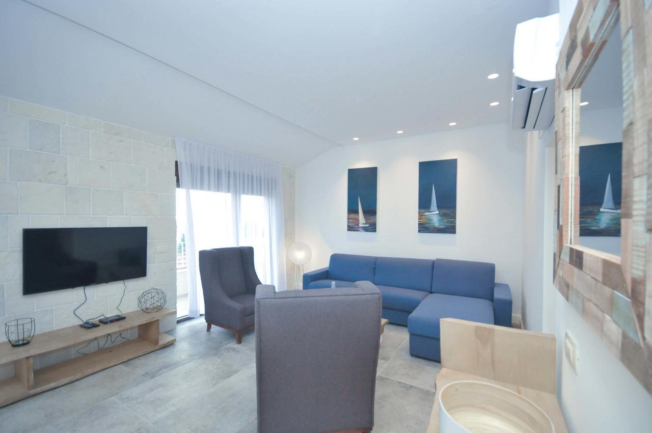 Corso Levante Luxury Suites Petrovac Exterior photo