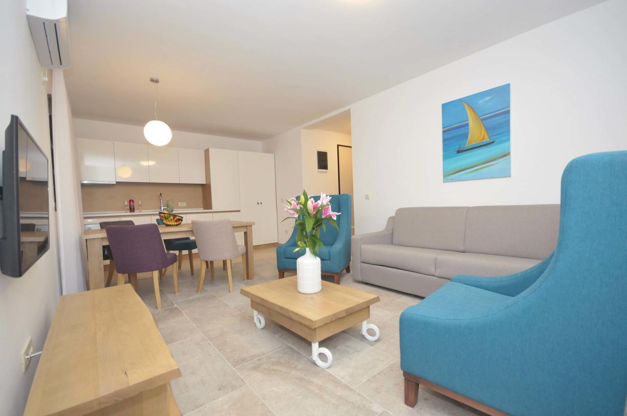 Corso Levante Luxury Suites Petrovac Exterior photo