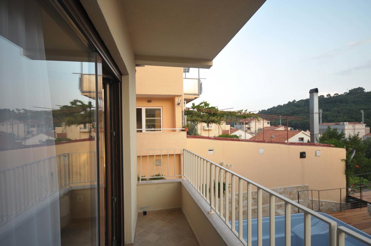 Corso Levante Luxury Suites Petrovac Exterior photo